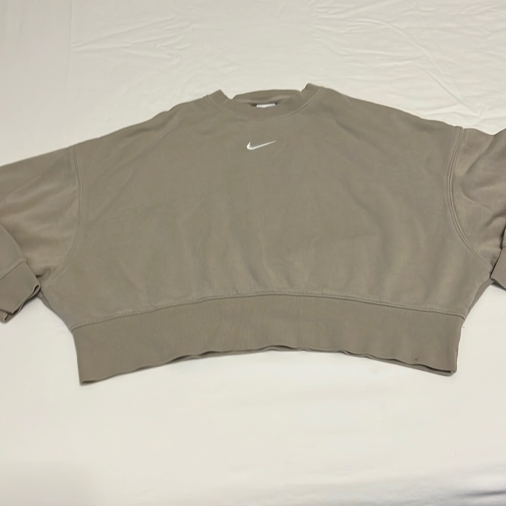 Nike crop top sweat shirt
